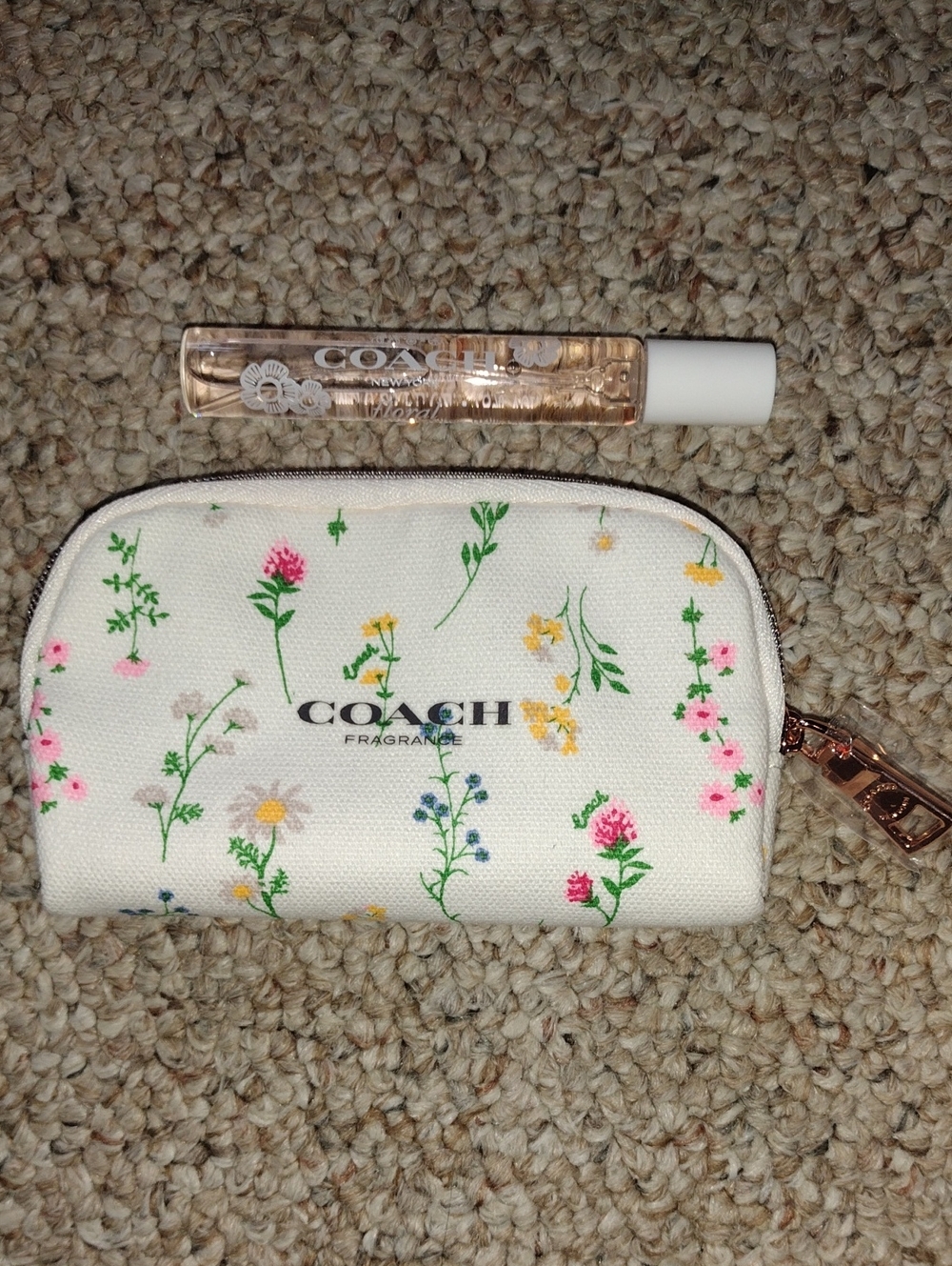 COACH White Floral Parfum Spray W/ Canvas Zip Card Pouch